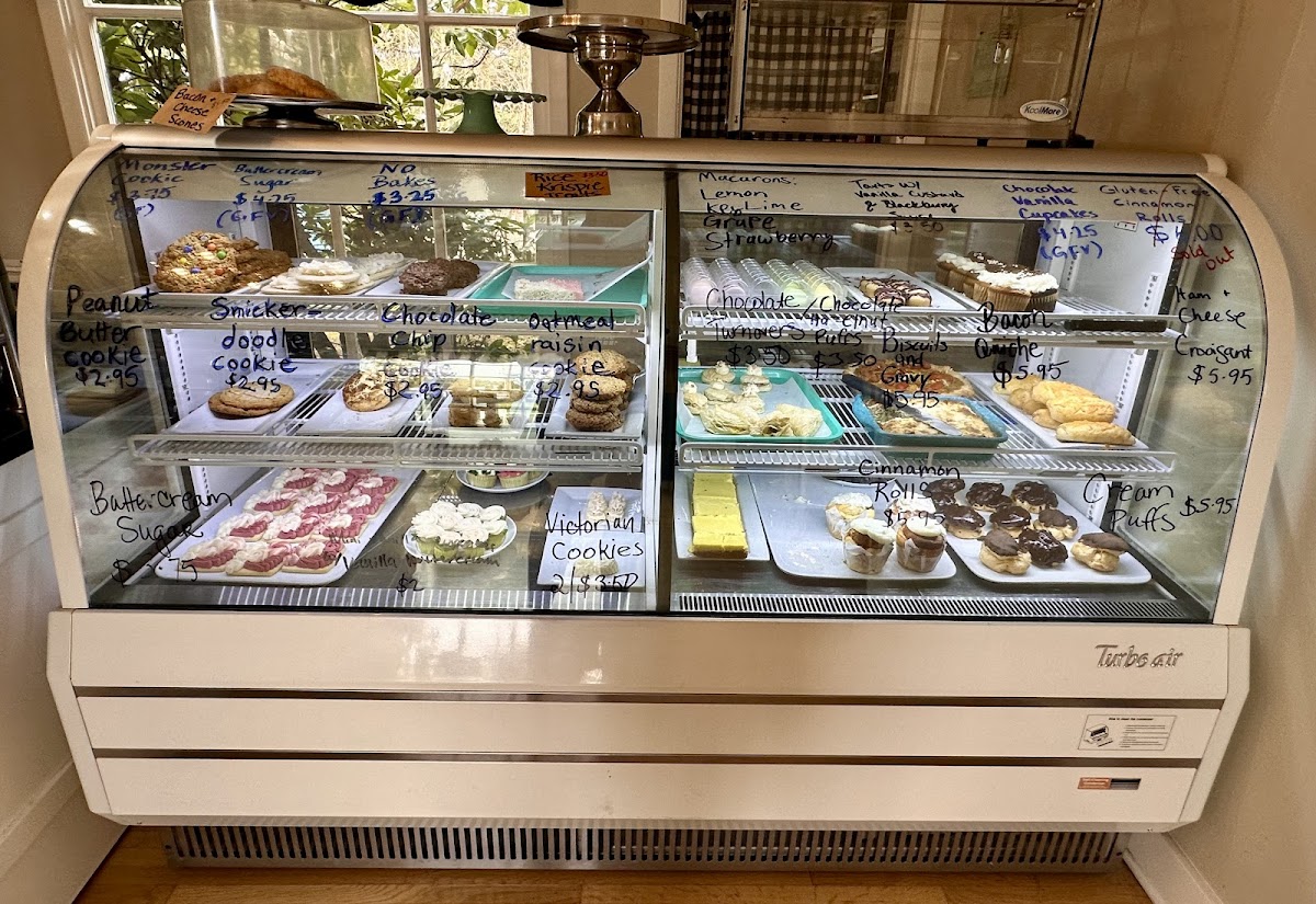 Chandelier Bakery: Google Places image 4