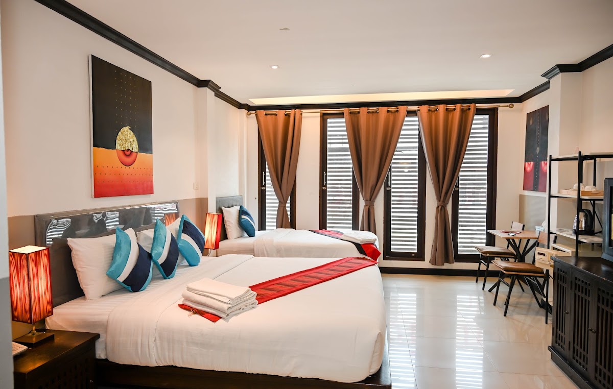 Queen Boutique Hotel - Main view