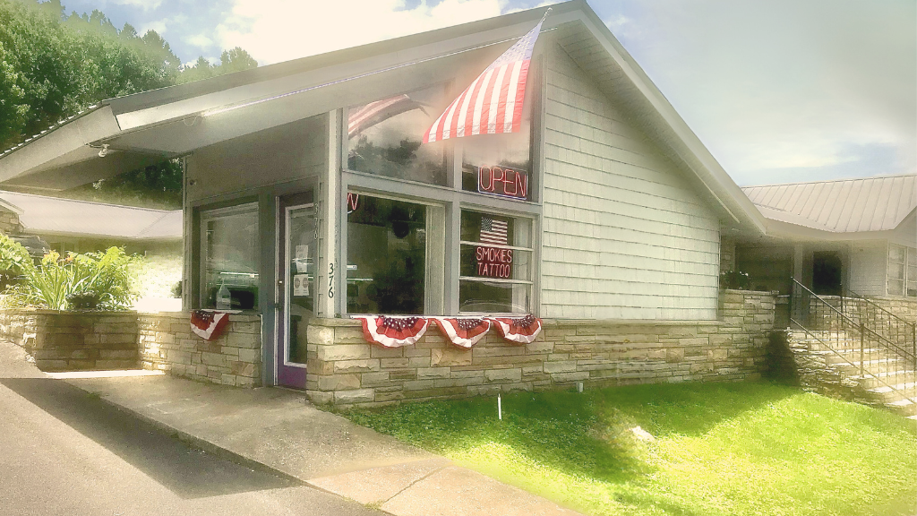 World Famous Smokies Tattoo tattoo parlor in Franklin, TN