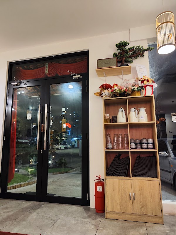 Little June Sushi - Jelutong - Photo 1