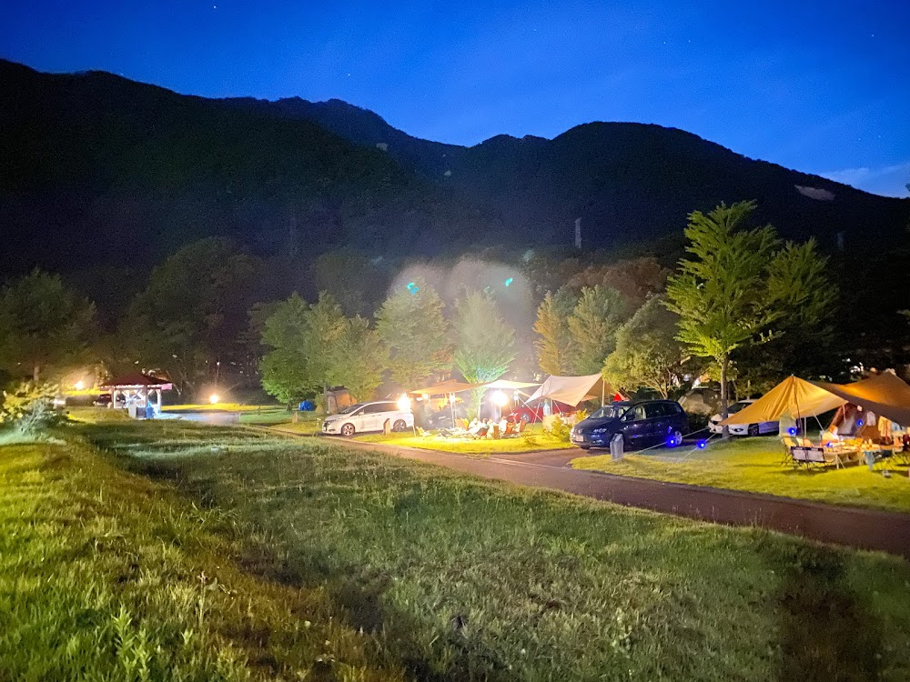 さくら街道白川郷 ひらせ温泉キャンプサイト