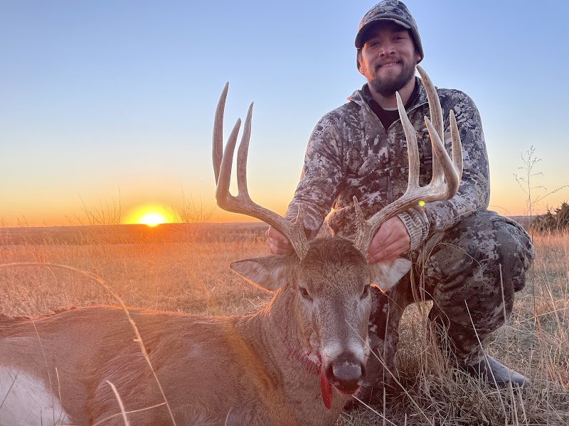 Kansas Trophy Whitetails LLC - Photo 4