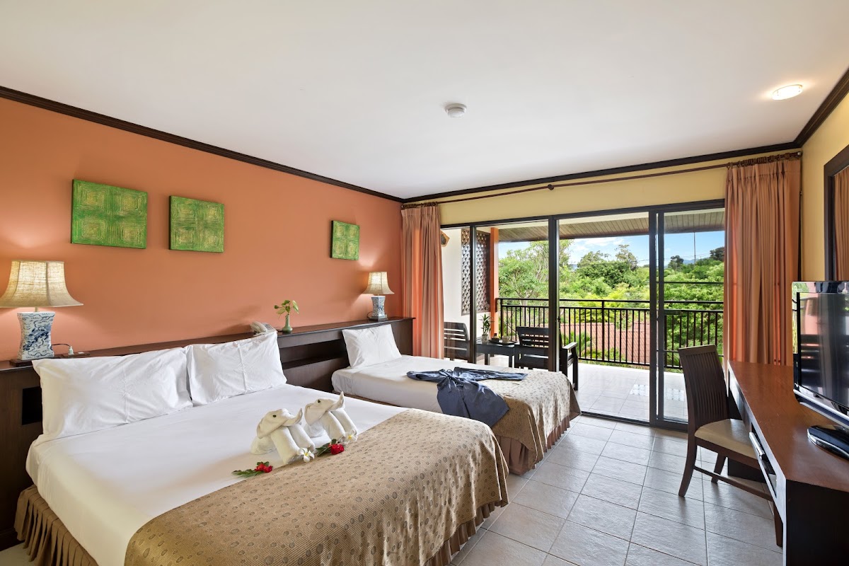 Pinnacle Resort - Photo 3
