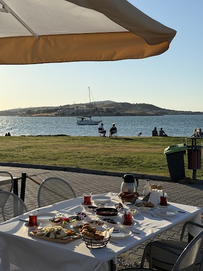 Esinti Ayvalık Cafe Kahvaltı Restoran - Restoran