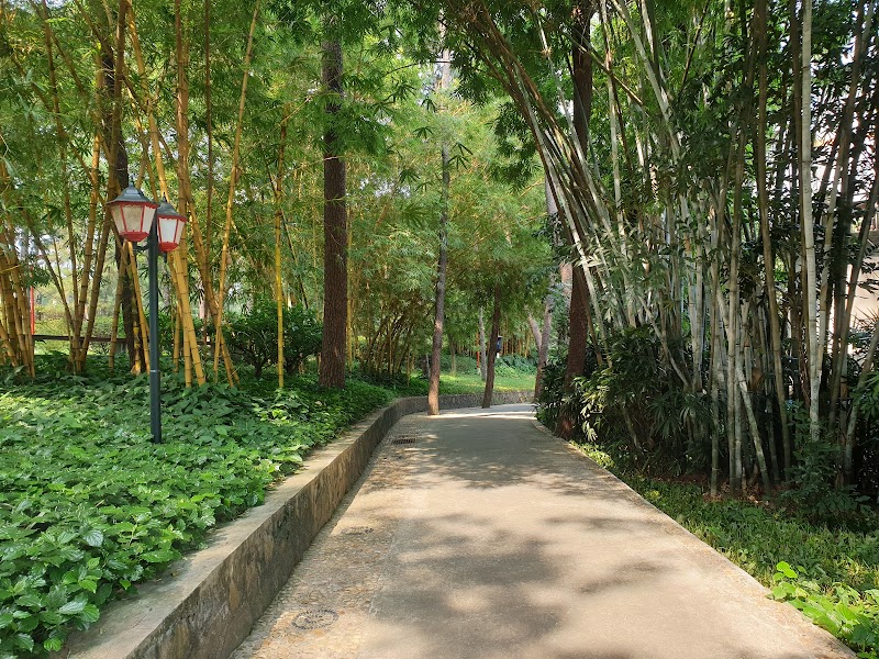 Guangzhou Gongshe Martyrs' Cemetery photo 3