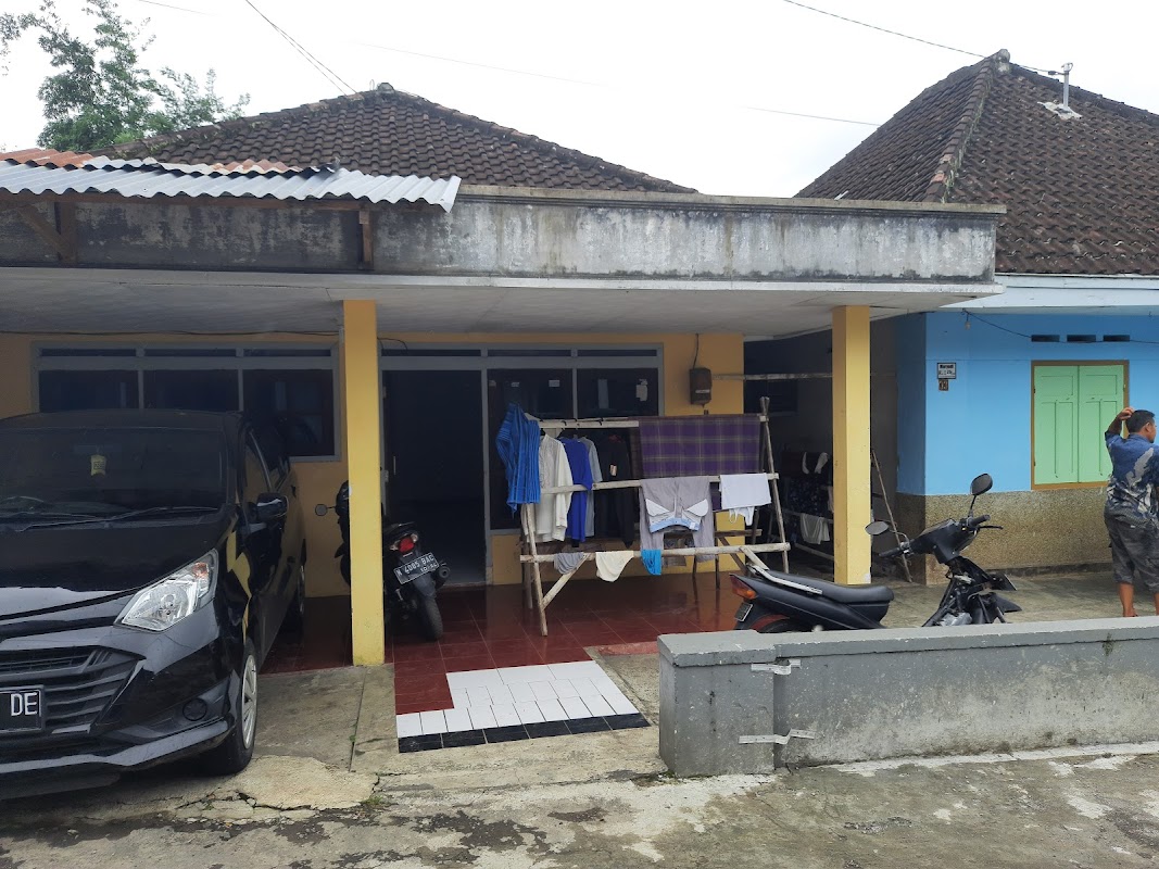 Kontrakan Sandi Motor