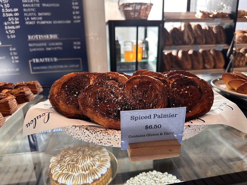 Loulou Bistro, Boulangerie & Traiteur photo 4