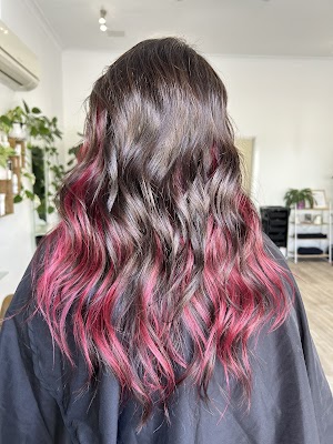 Create Hair Artistry photo 3