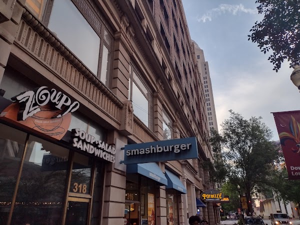 SMASHBURGER exterior