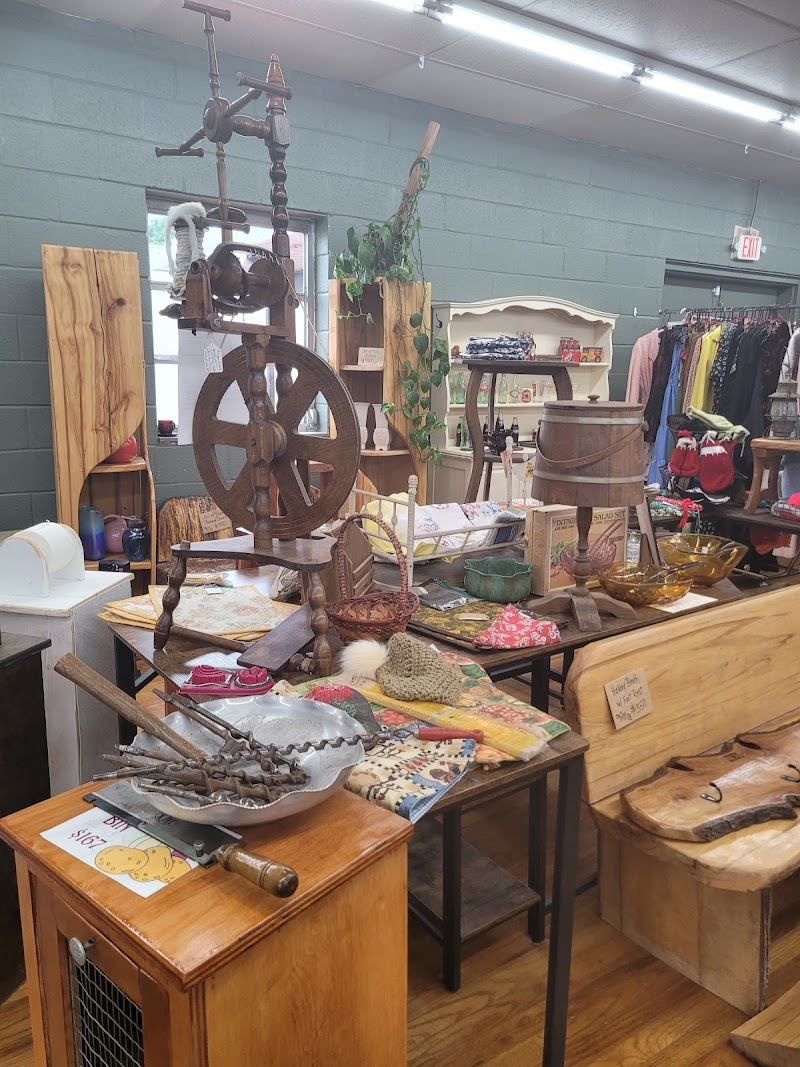 The Davis Country Store & Cafe photo 1