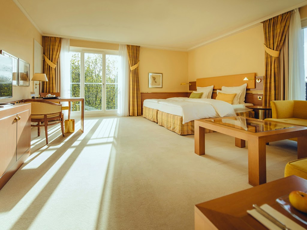 Grand Elysée Hamburg, dog-friendly hotel, photo 4