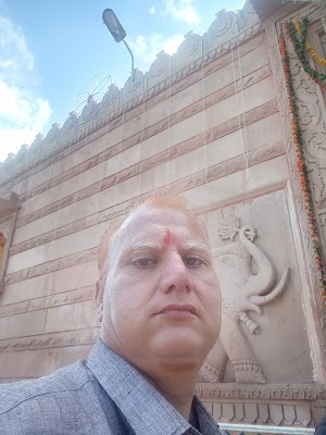 Dr. Yeshi Dhonden Clinic - Image 2