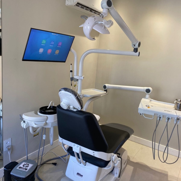 Salvador Dental Studio | Prótese Dentária | Alinhadores Invisíveis | Invisalign | Caminho das Árvores - foto 3