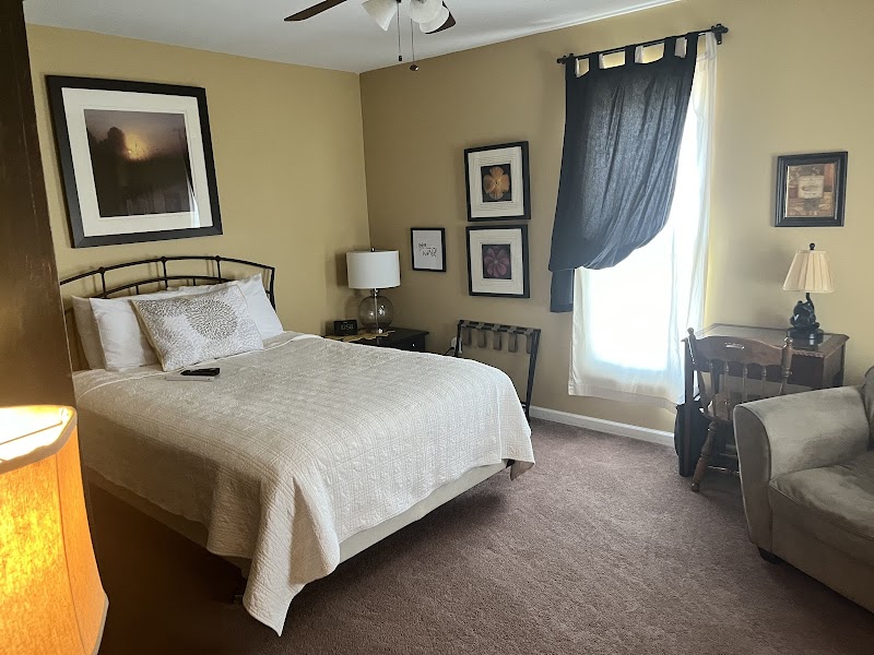 College Inn Bed & Breakfast photo 2