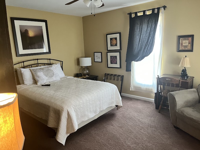 College Inn Bed & Breakfast photo 2