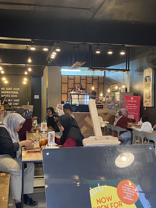 The Black Caravan (Seri Iskandar)