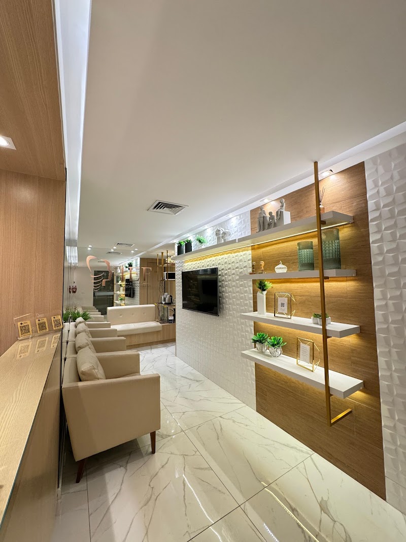 Clinica Odontológica Dra. Patrícia Carvalho Bezerra Dentista Especialista em Canal ( Endodontia) Estética, Clareamento Dental - foto 3