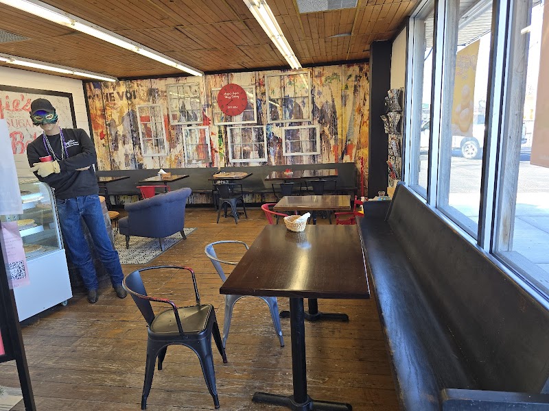 Angie's Sugar Buzz Bakery photo 3