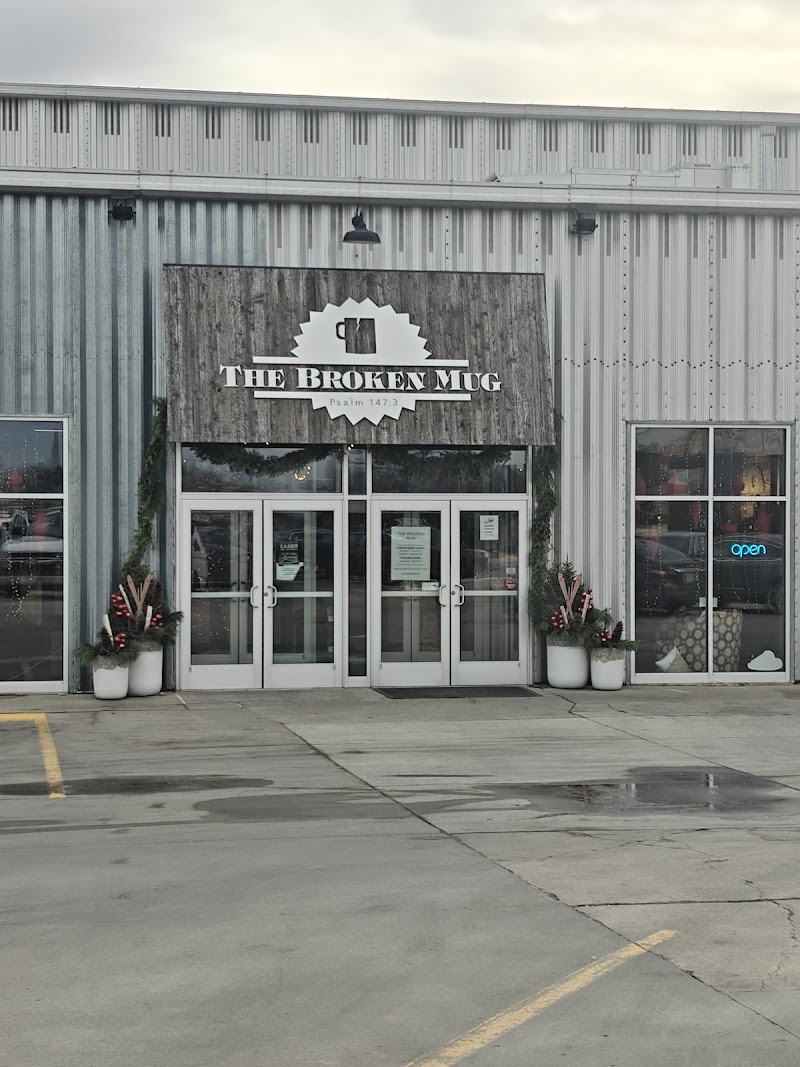 The Broken Mug photo 3