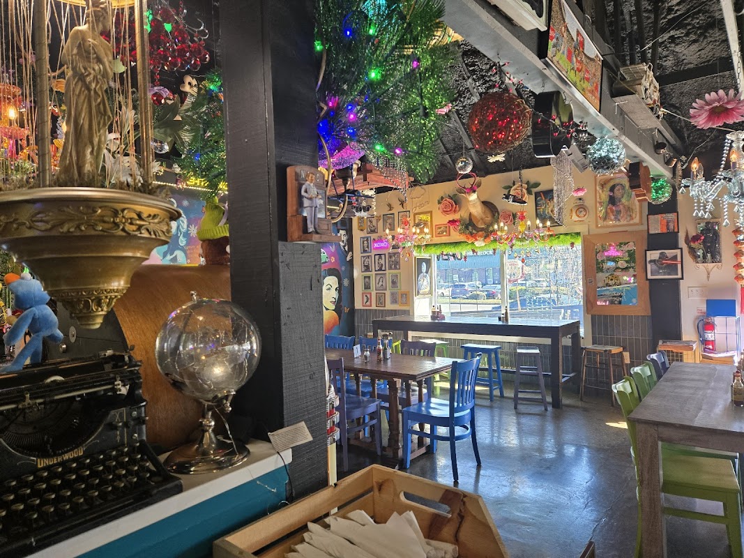 Santi’s West Ashley photo 4