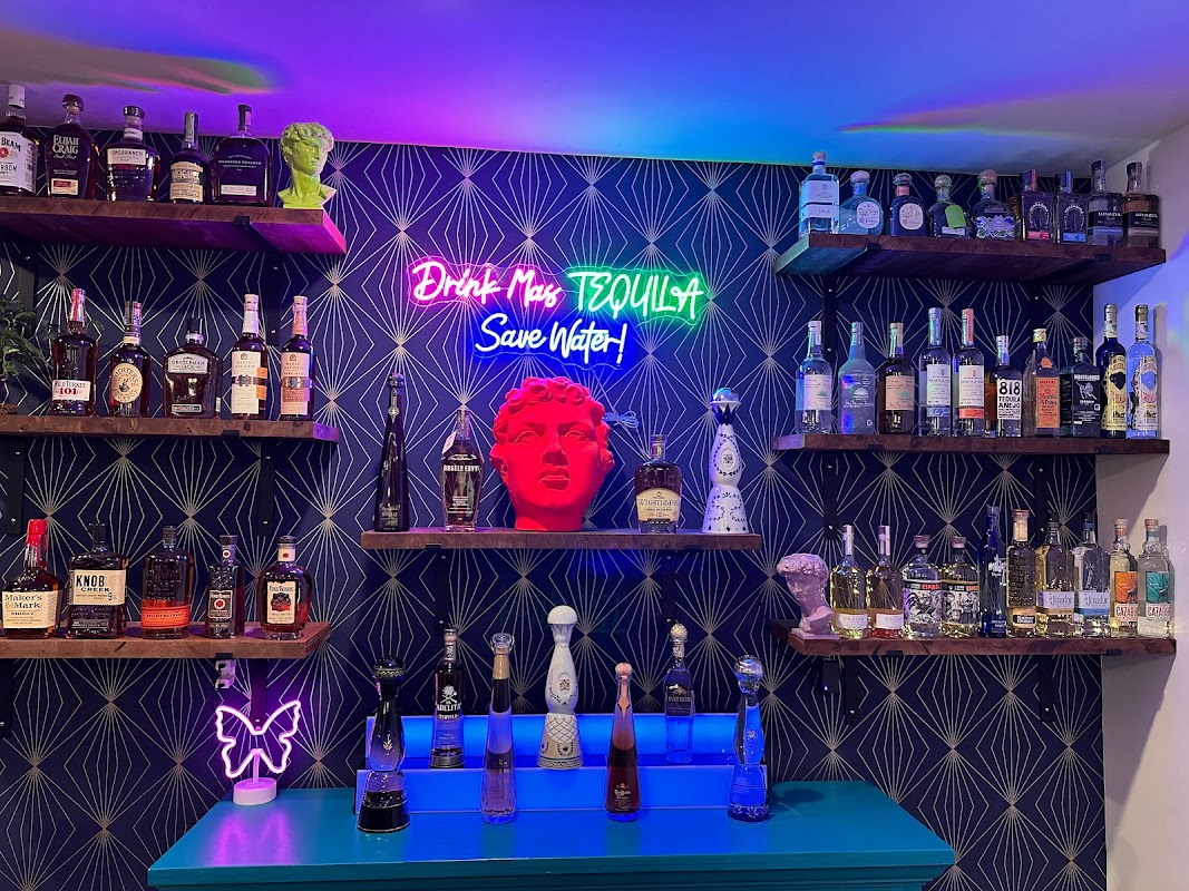 Santi’s West Ashley