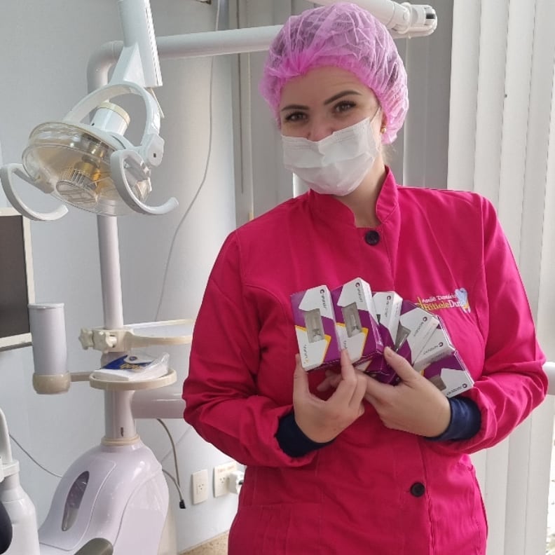 Dentista Drª Ritiele Lourdes- implantes dentários- Clínica Odontológica Hottz Dental Clinc - Nova Friburgo - foto 5