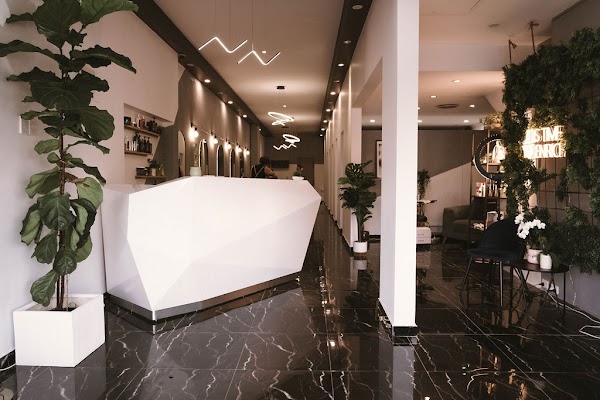 Keratin & Co. - Hair Stylist