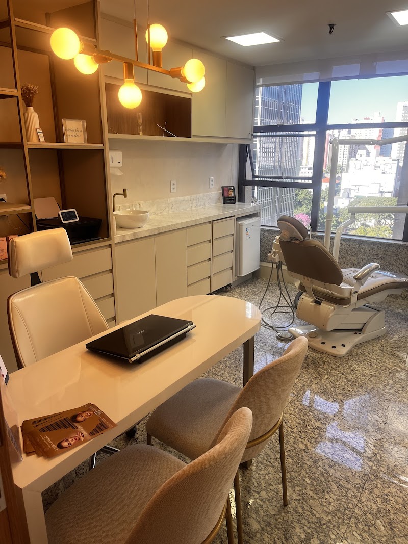 Dra. Deyse Jardim - Clínica de Estética e Odontologia na Savassi em BH - foto 2