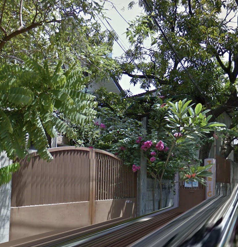 Domingo Residence