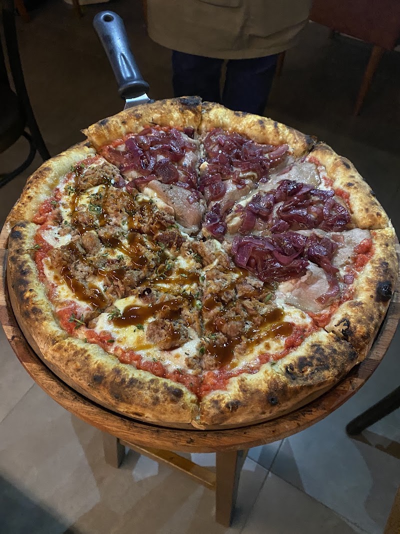 Foto de Artesano Pizza Bar | Santa Monica