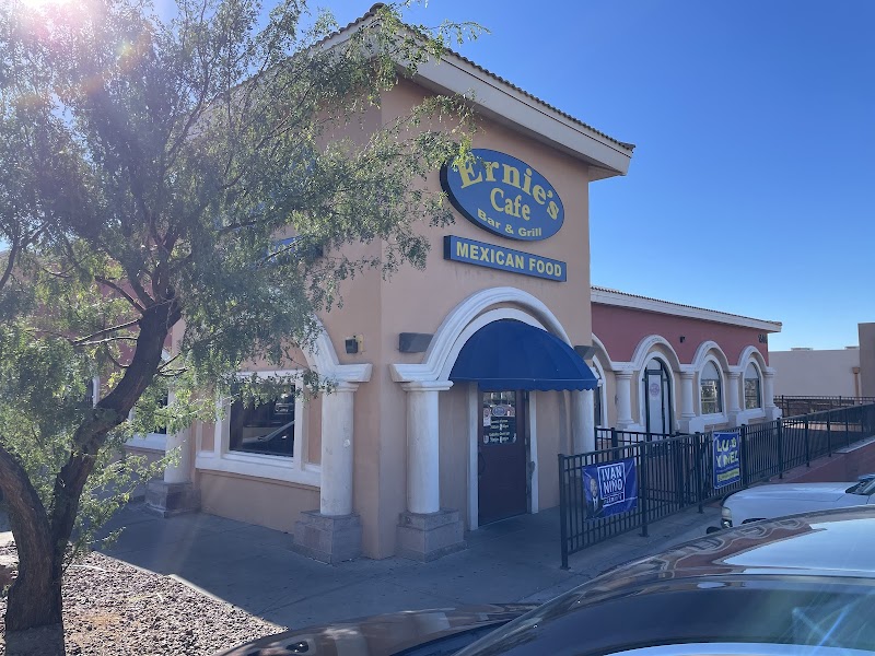 Ernie's Cafe Bar & Grill photo 3