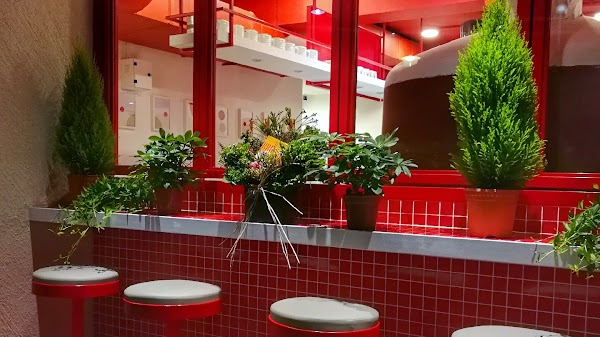 WOP Pizzeria - Photo 1