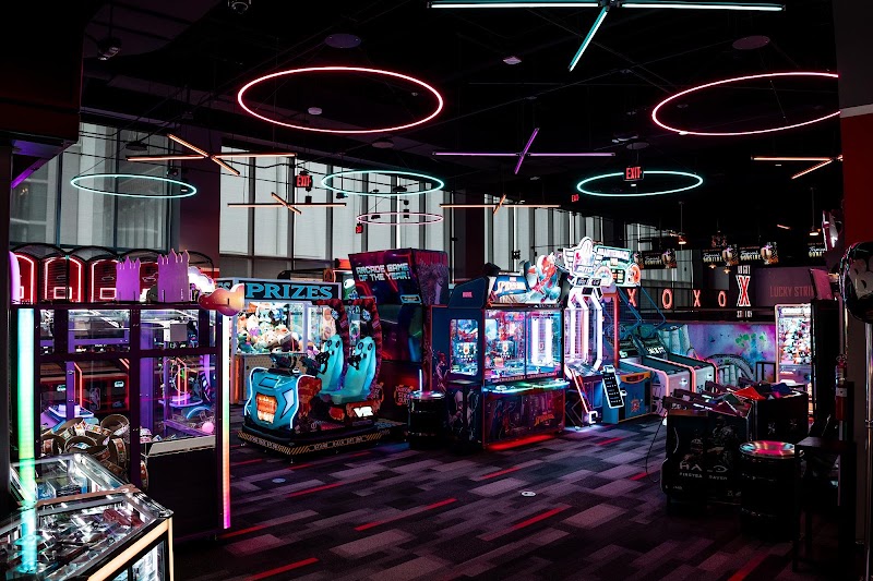 Lucky Strike Miami — interior