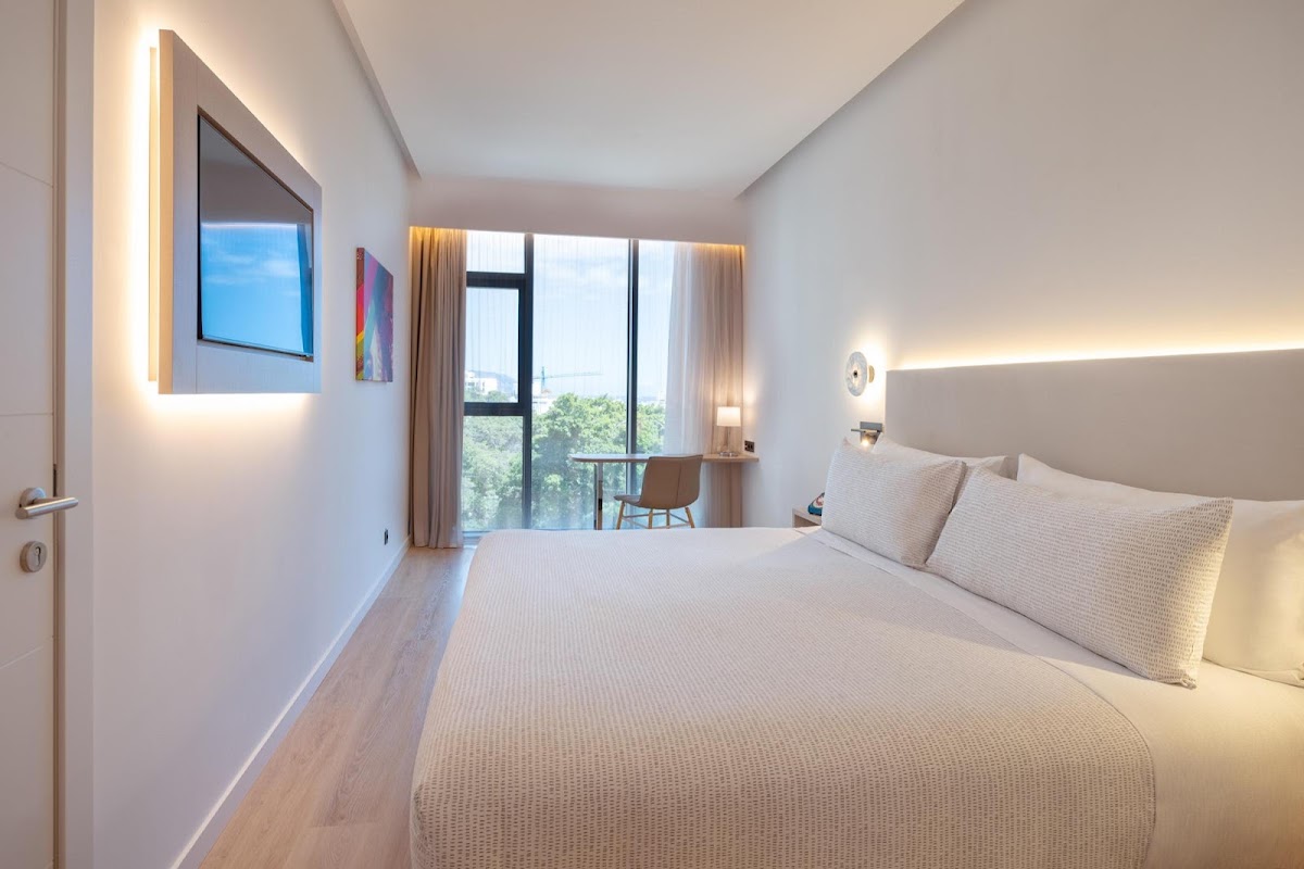 INNSiDE by Melia Tenerife Santa Cruz, dog-friendly hotel
