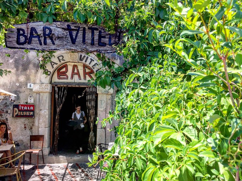 Bar Vitelli