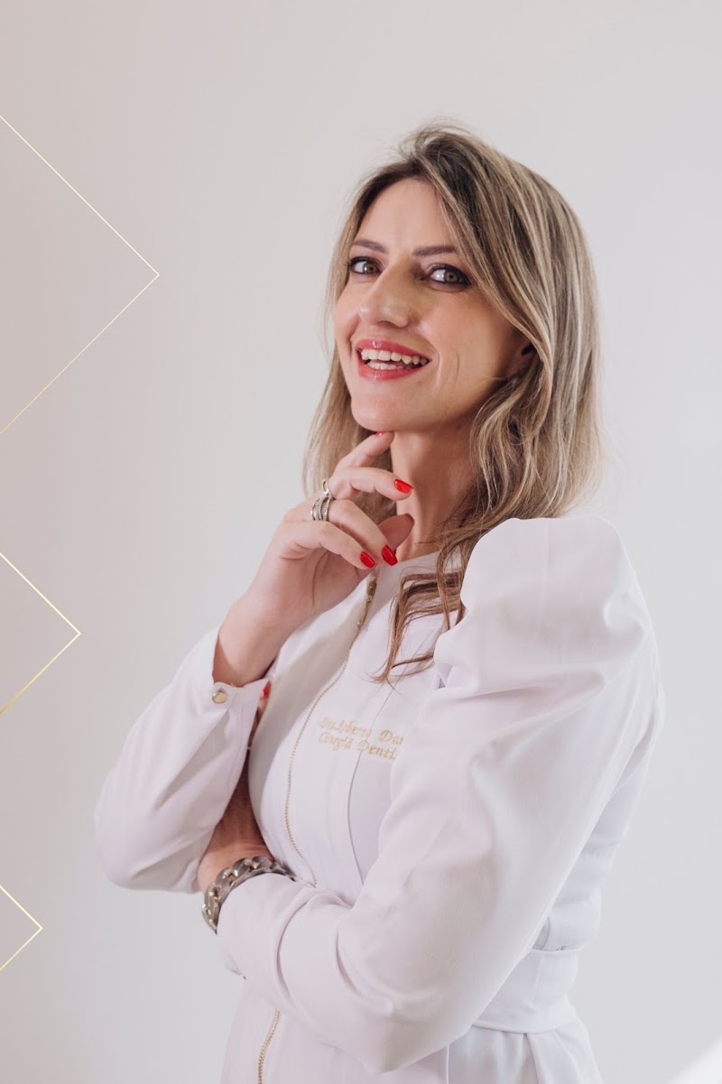 Dra. Roberta Dantas, Invisalign - Barra da Tijuca - foto 1