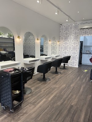 THE SALON BY CHRISSY