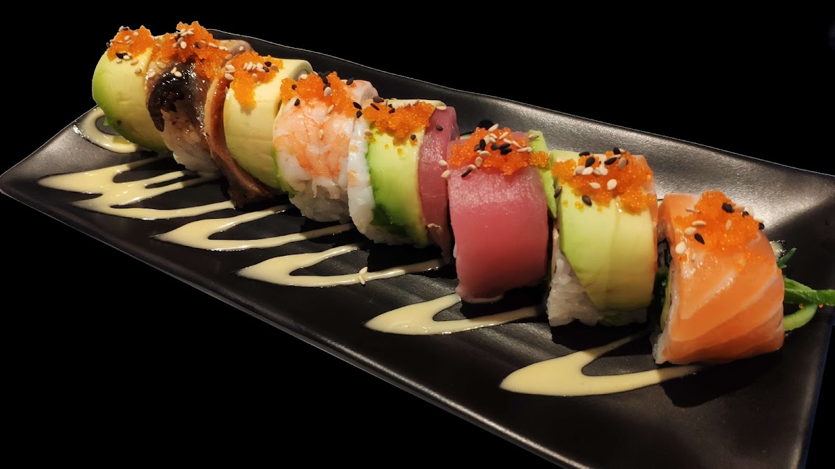 Oji Sushi, Bowls & Plant