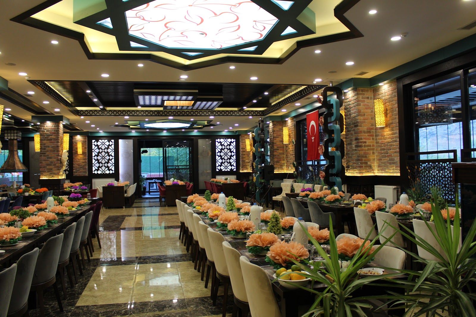 Kirazlı Konak Restaurant&Cafe mekanı