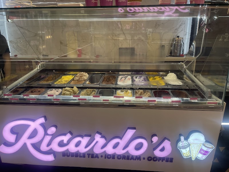 Ricardo's (Bubble Tea, Ice Cream, Coffee) - White Rock photo 4