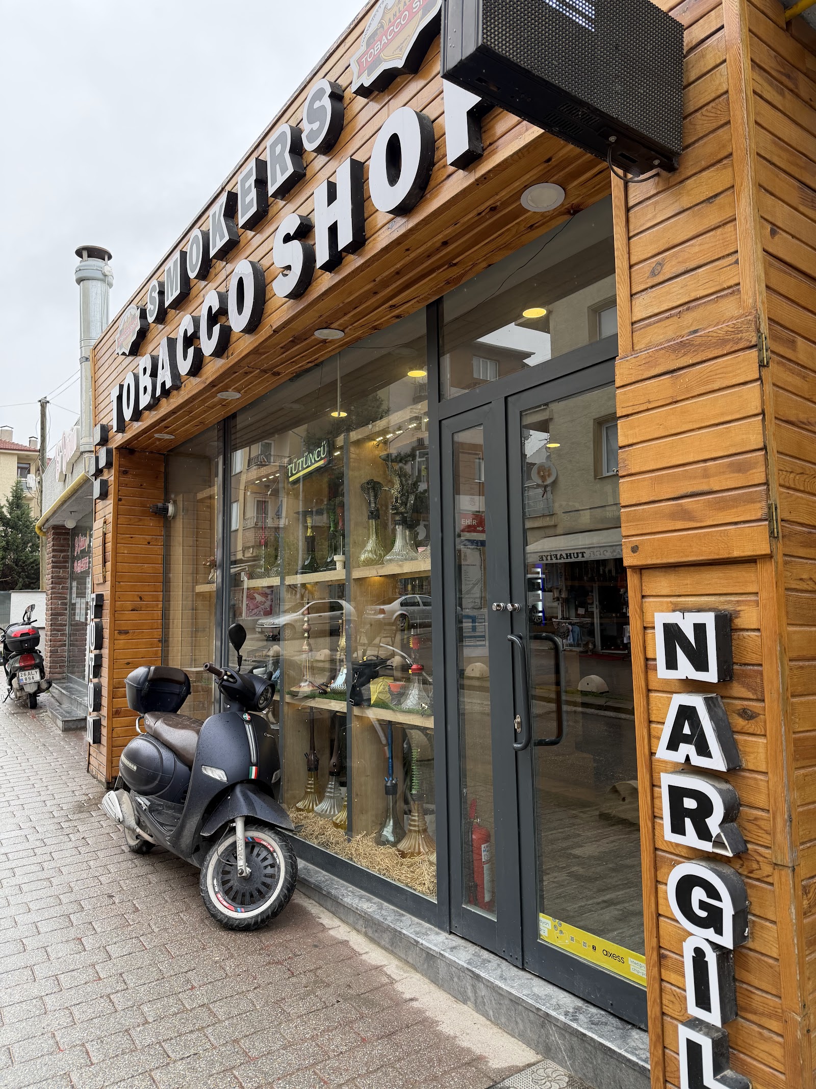 Erosboss nargile shop mekanı