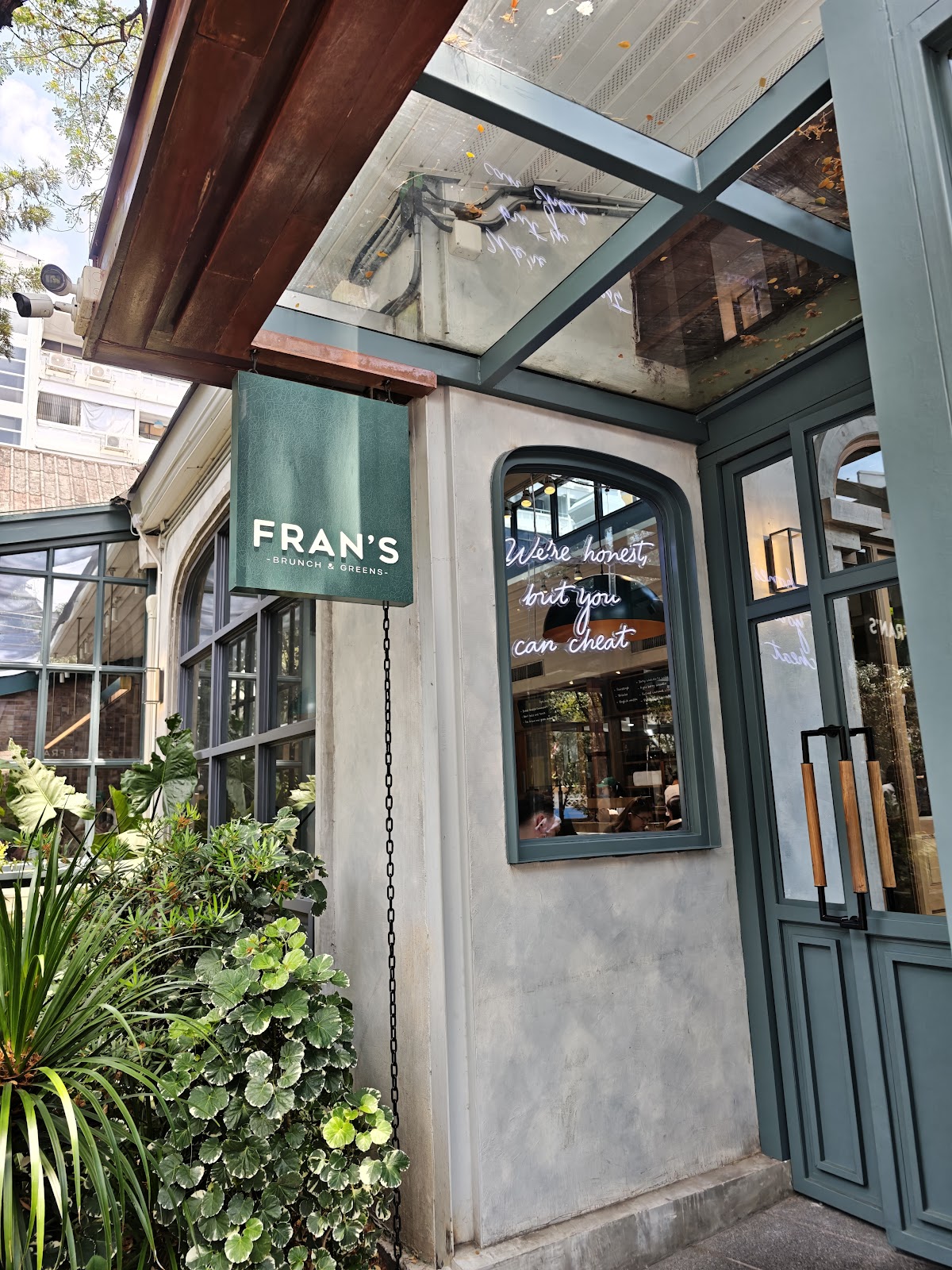 Ăn Cơm Ăn Cá Sathorn