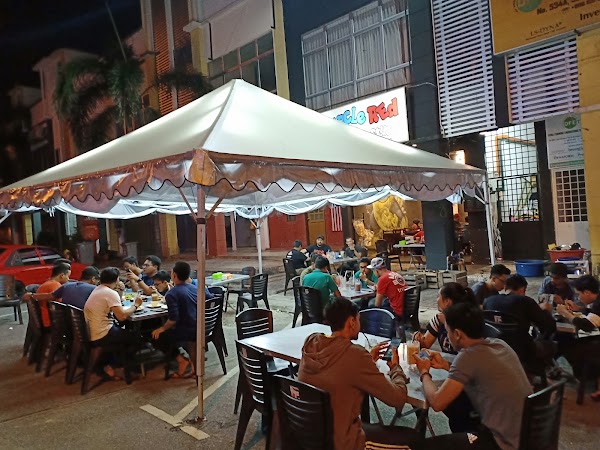 Uncle Red Chicken Studio - Photo 1