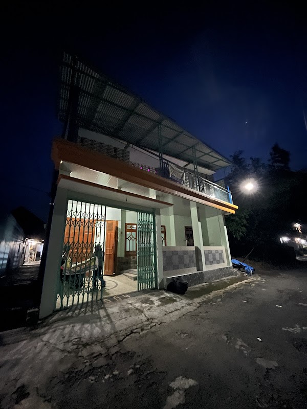 oymus kos putri kepanjen