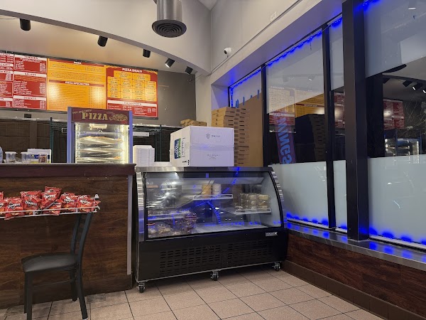 LOUISVILLE PIZZA KING exterior