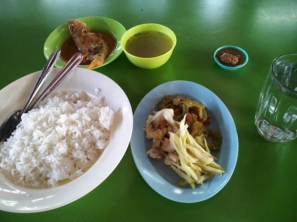 Fadwa Restaurant & Catering - Photo 1