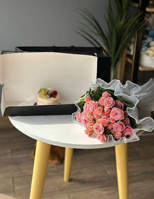 مندوب توصيل طلبات وتنسيق هدايا