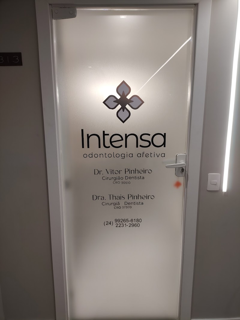 Intensa Odontologia - Clinica Especializada em Implantes Dentários, Prótese Protocolo e Prótese Fixa em Petrópolis - RJ