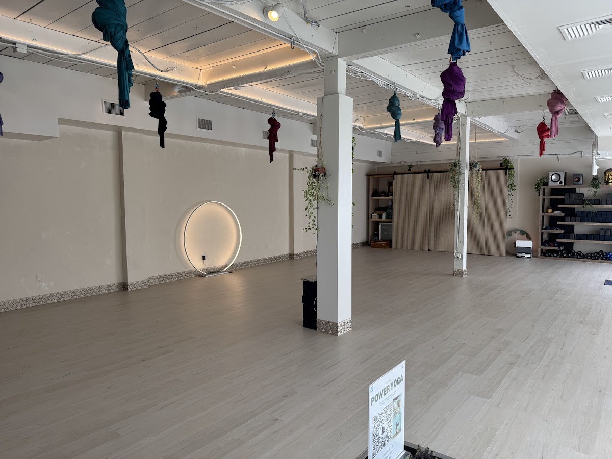 Power Yoga Hawaii