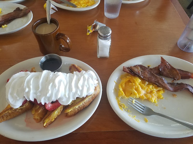 Ogie's Cafe photo 2